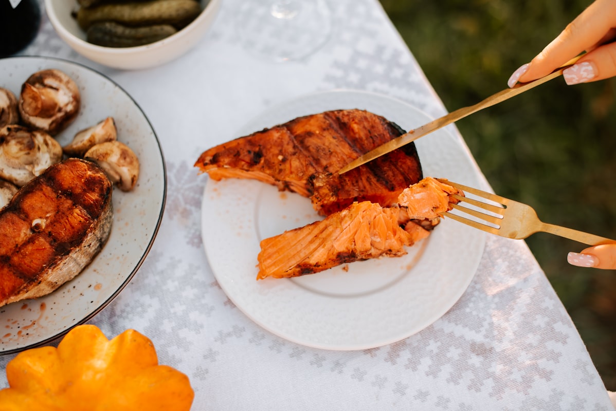 Antioxidant nut and seed butter preparations
